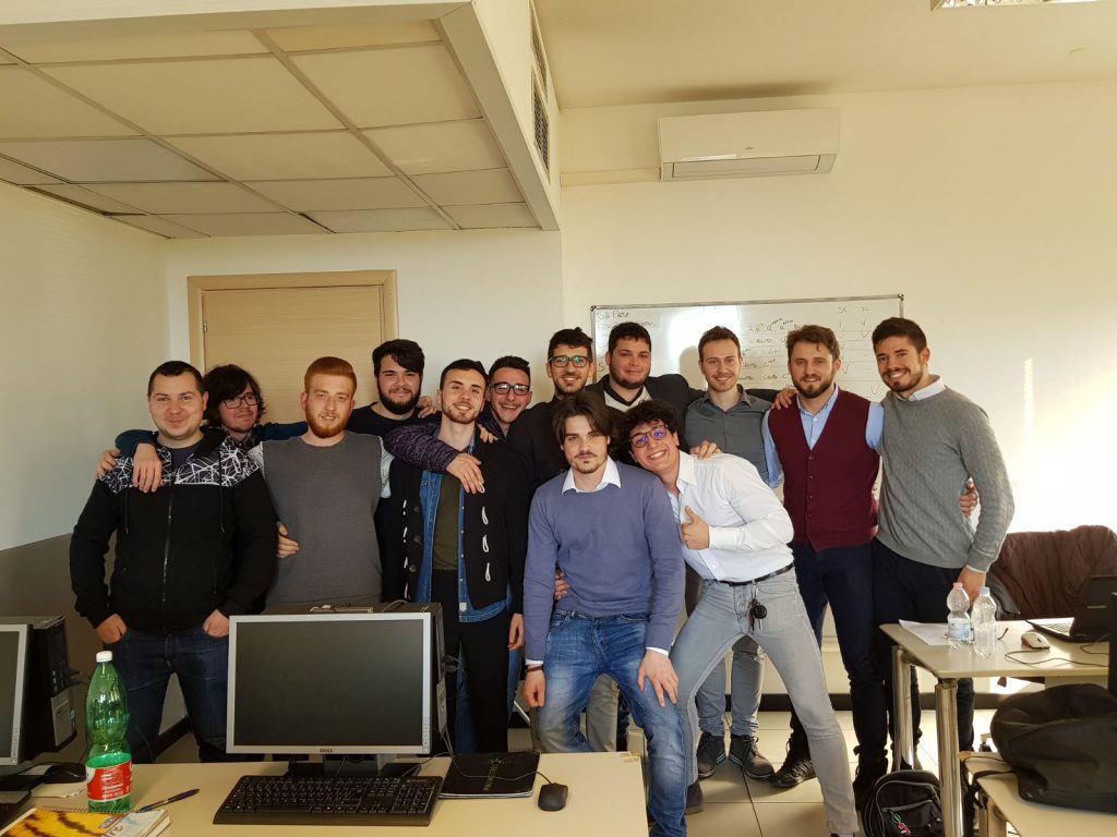 foto corso Java, MySQL, JavaEE, Maven, HTML, CSS, JavaScript, Bootstrap, Spring, Spring MVC, JUnit